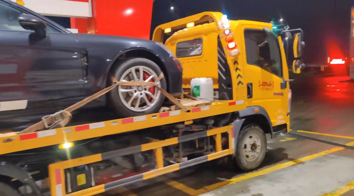 儋州行车途中遇到突发状况该如何呼叫道路救援？